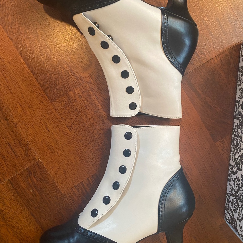 Bordello Black and White Vintage-Inspired Ankle Booties - Picture 6 of 14